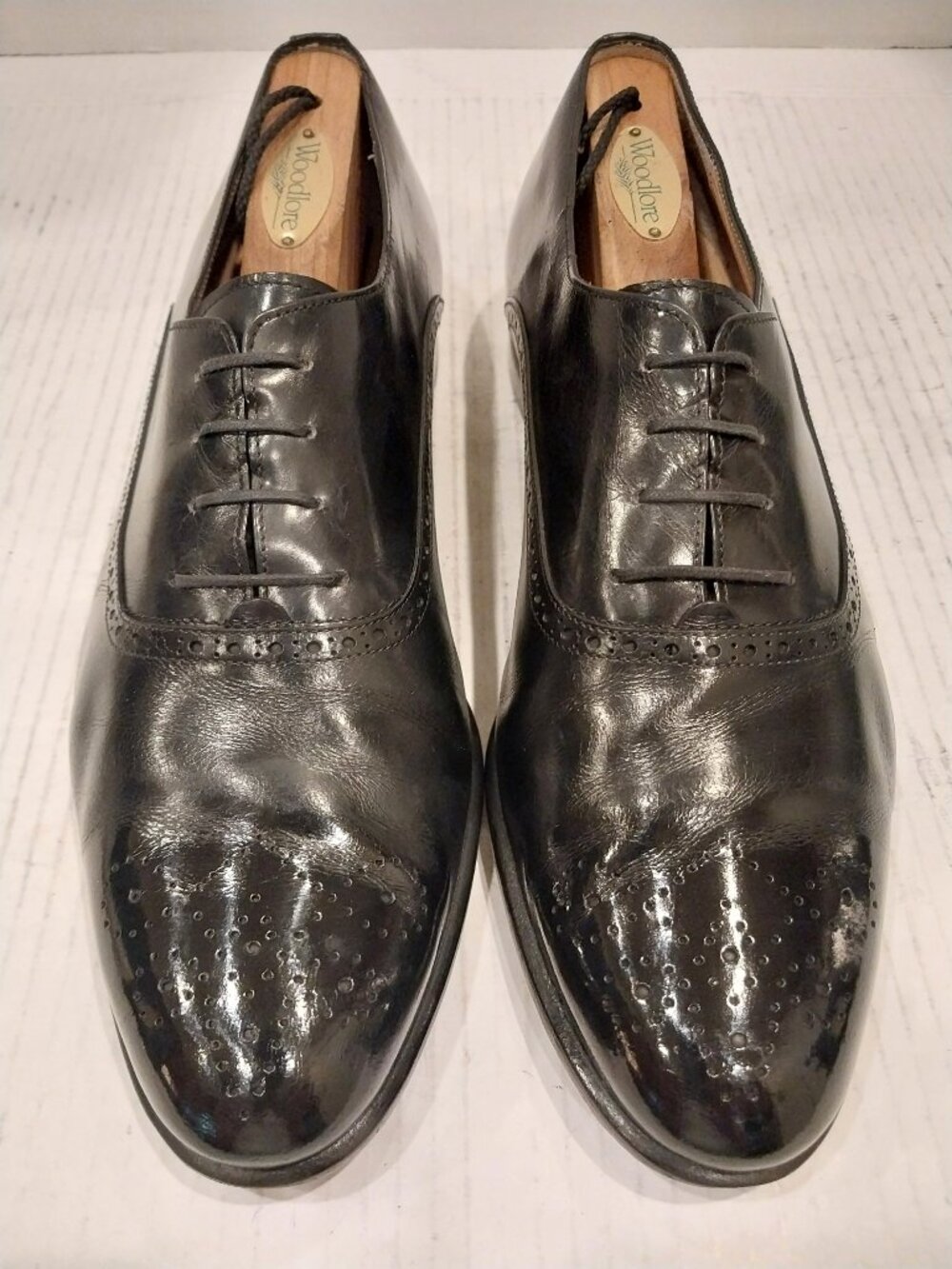 SALVATORE FERRAGAMO men's (SAVE $800) size 8.5 D black Oxford.